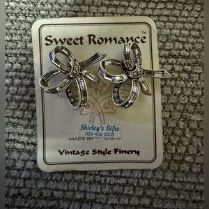 BNWT Sweet Romance Crystal Bow Silvertone Stud Earrings